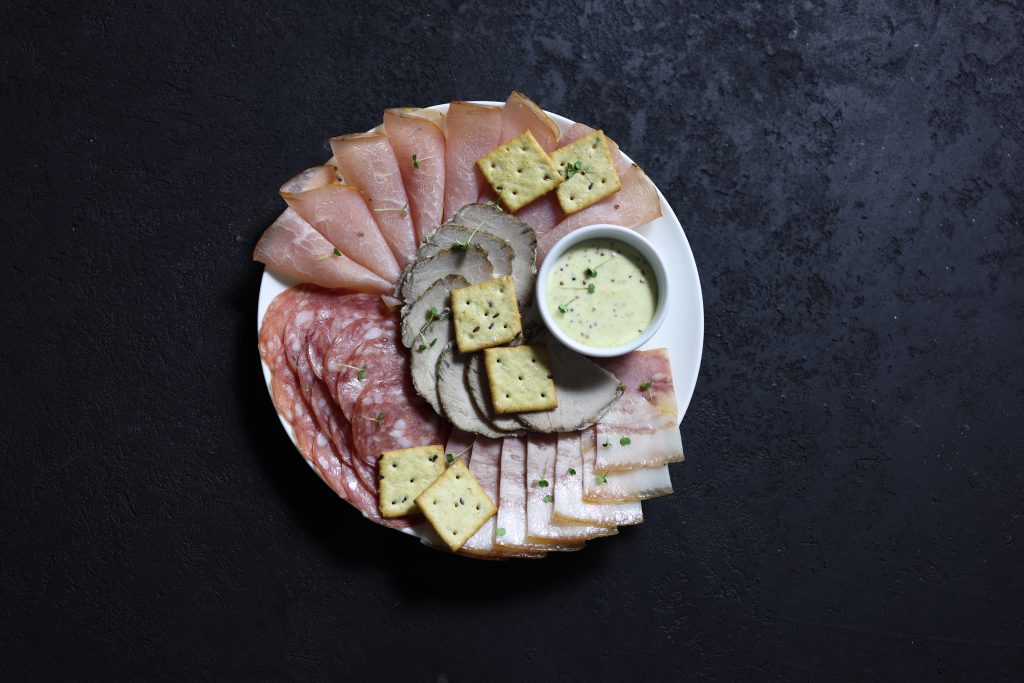 Мясная тарелка